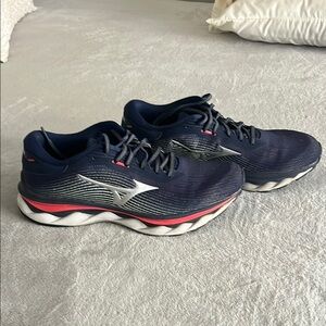 Mizuno Blue Athletic Sneakers with Silver Highlights